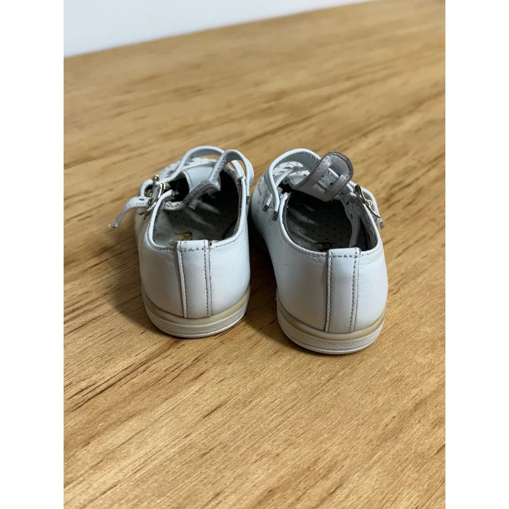 Jumping Jacks Perfection Vintage White Leather Mary Jane Shoes Toddler